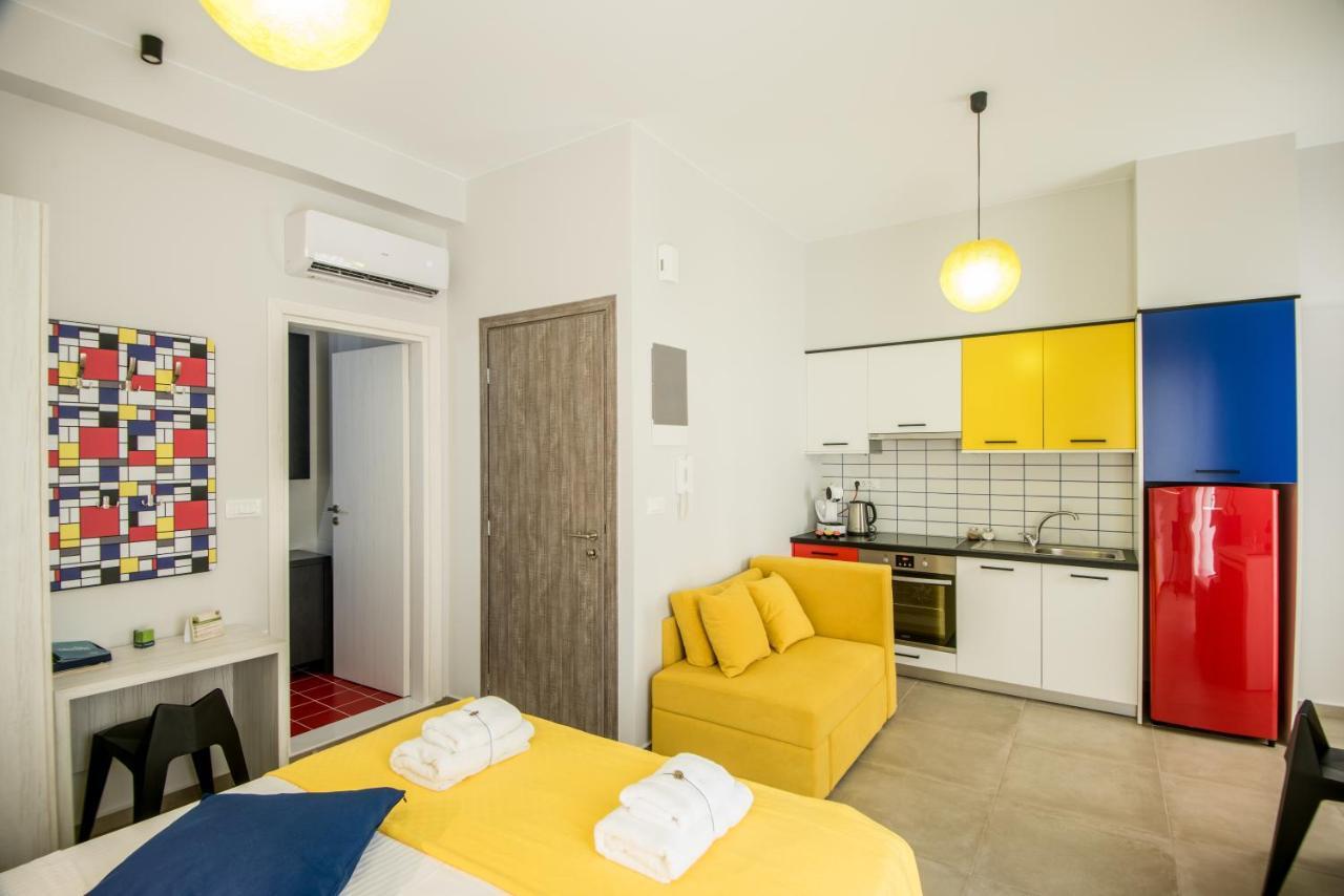 So Close! Apartment *